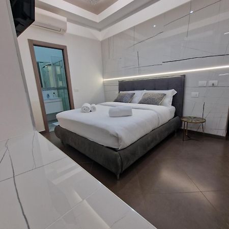 Ari Guest House Специя Екстериор снимка