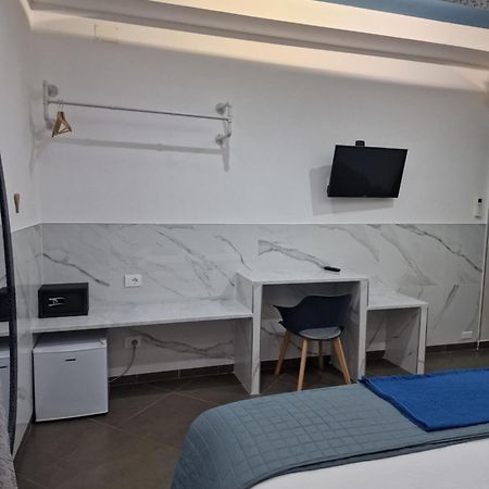 Ari Guest House Специя Екстериор снимка