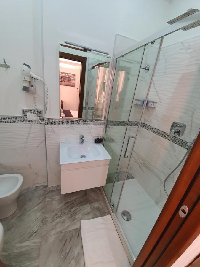 Ari Guest House Специя Екстериор снимка