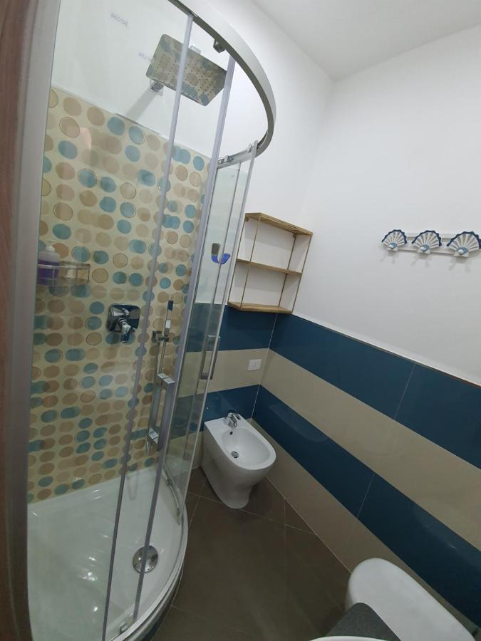 Ari Guest House Специя Екстериор снимка