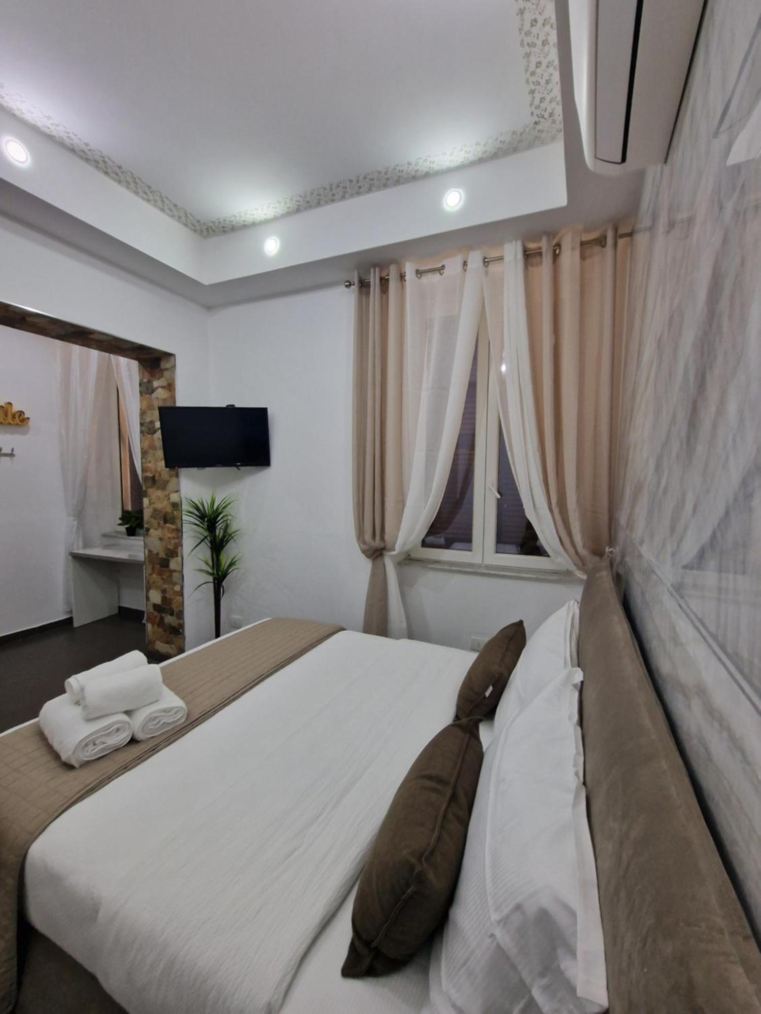 Ari Guest House Специя Екстериор снимка