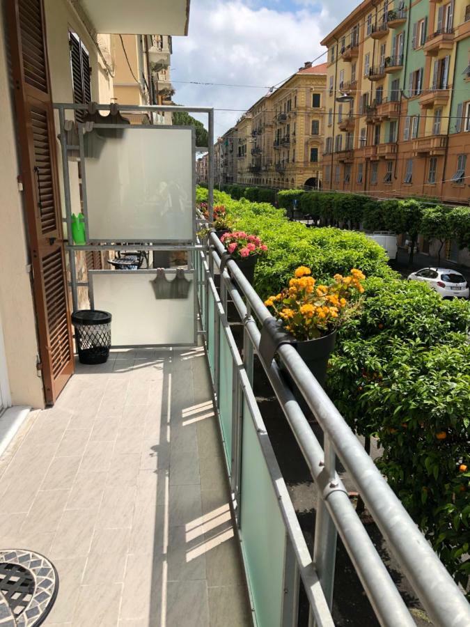 Ari Guest House Специя Екстериор снимка