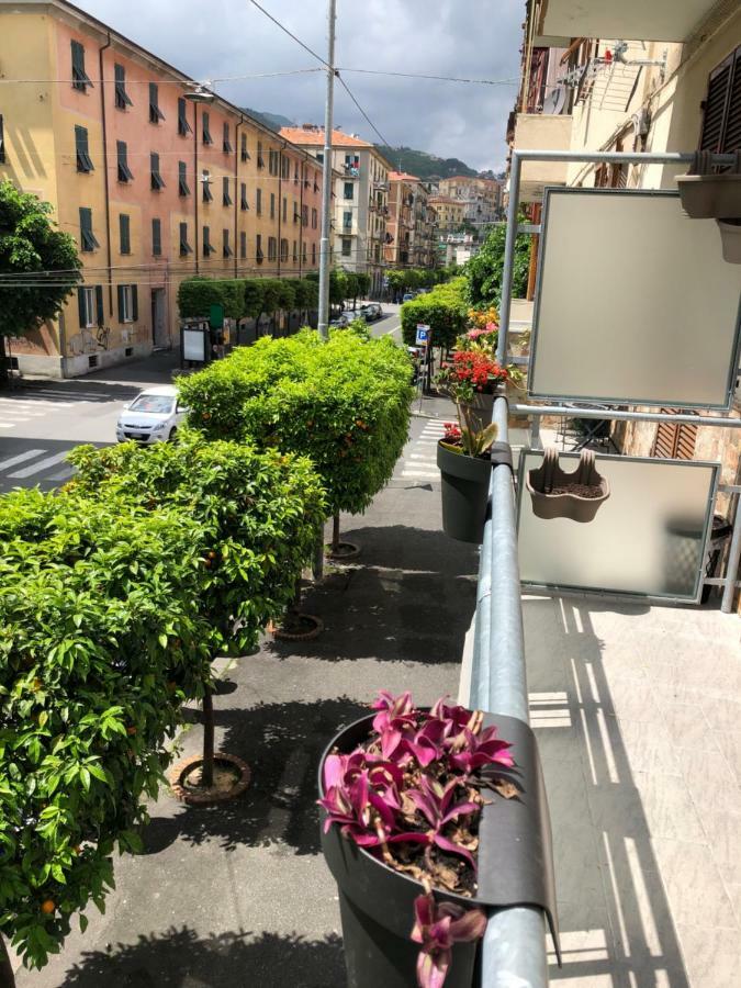 Ari Guest House Специя Екстериор снимка