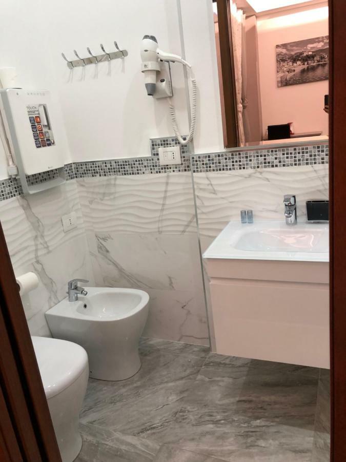 Ari Guest House Специя Екстериор снимка