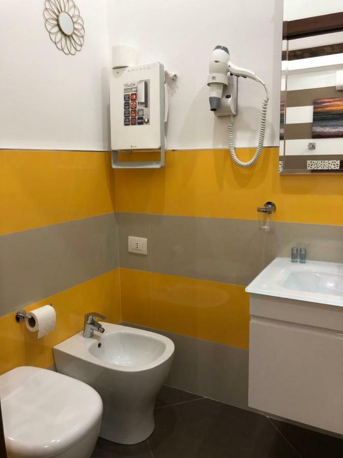 Ari Guest House Специя Екстериор снимка