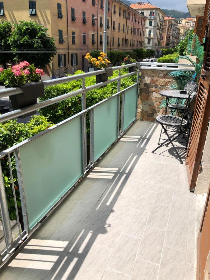 Ari Guest House Специя Екстериор снимка